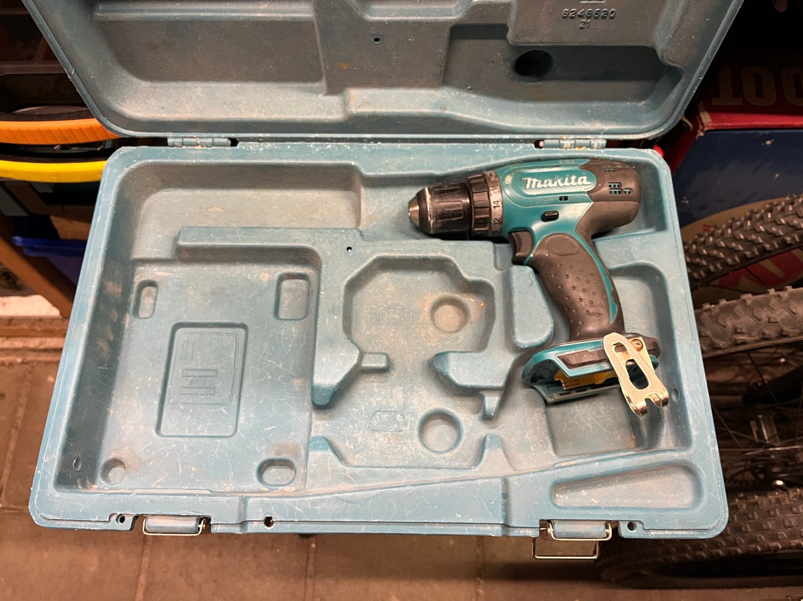 Makita BDF343 14.4v schroefboormachine body in koffer, Gebruikt, Variabele snelheid, Ophalen of Verzenden, Boor- en Schroefmachine