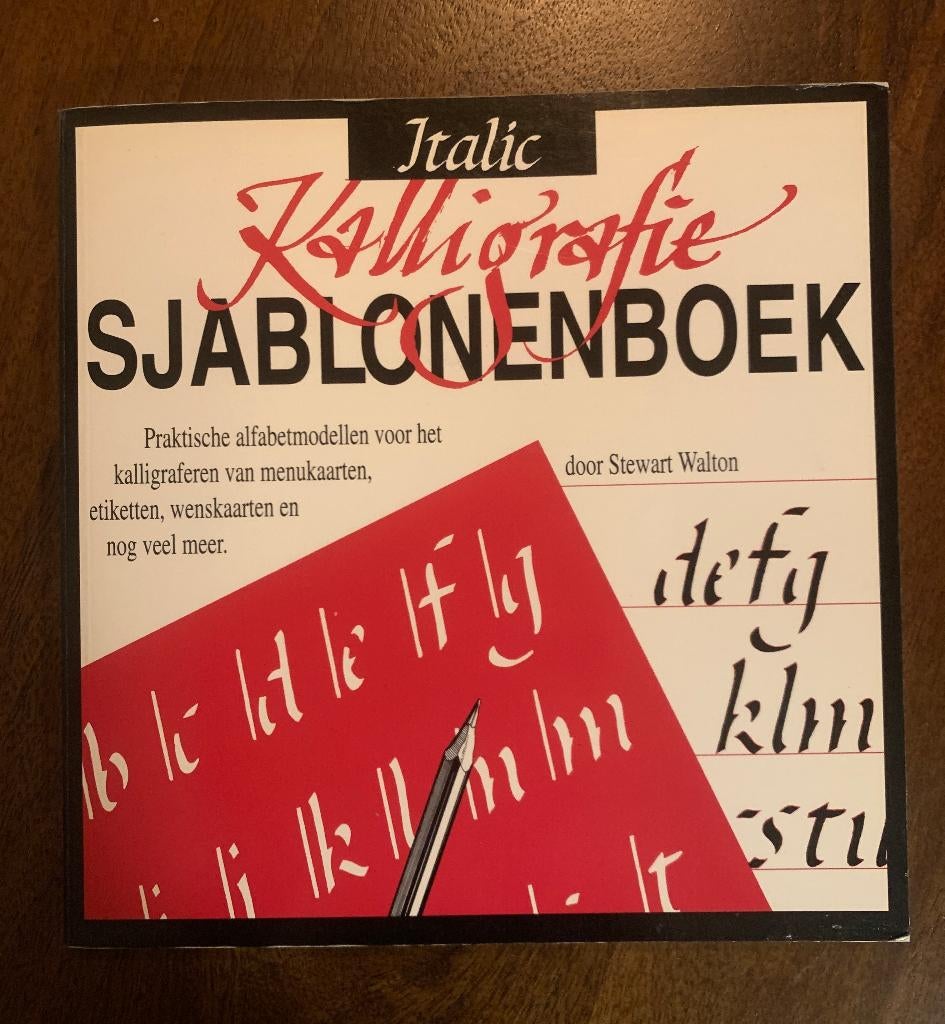 Italic Kalligrafie Sjablonenboek - Stewart Walton 1992, Diversen, Schrijfwaren, Ophalen of Verzenden, Gebruikt