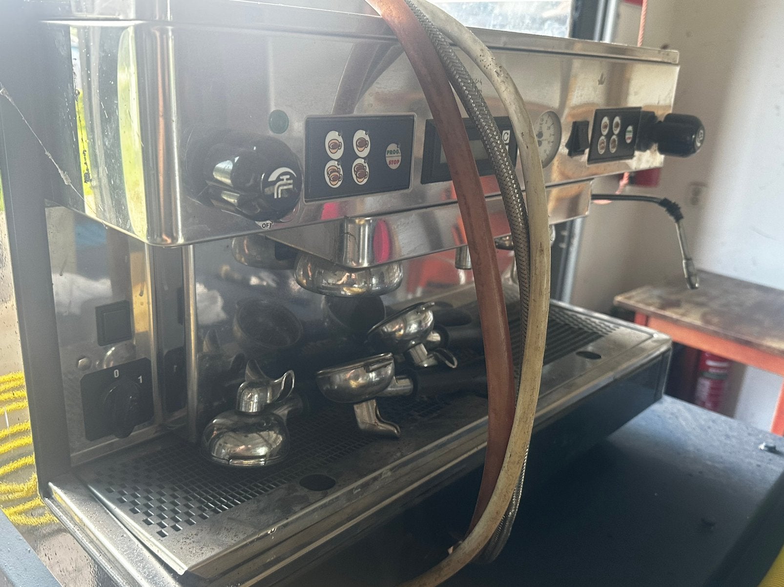 Professionele Espressomachine 380V met vaste wateraansluitin, Witgoed en Apparatuur, Koffiezetapparaten, Ophalen, Gebruikt, Espresso apparaat