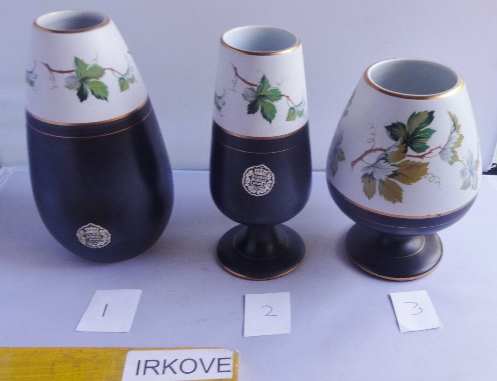 FLORA KERAMIEK * DRIE VAASJES DECOR PETRA * Gemerkt *, Verzenden