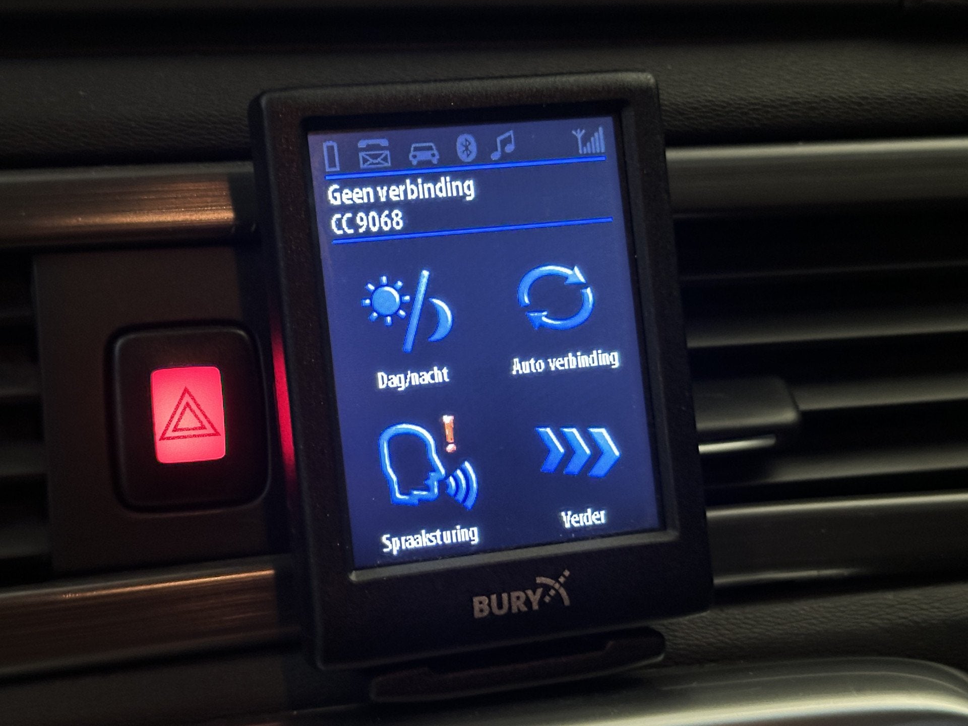 Foto 17 van Volvo V70 2.0 T5 Kinetic *Automaat*AC*CC*Full Leather*