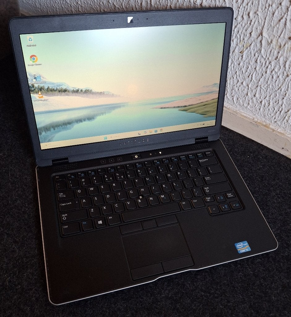 Dell Latitude i5: nieuwe accu 128 GB SSD en Windows 11 25H2, Ophalen, Gebruikt, Intel® Core™ i5 7th gen, 2 tot 3 Ghz