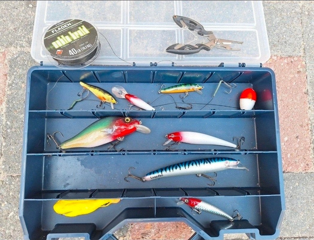 tacklebox kunstaas plug fladen tang roofvis lijn onderlijn, Watersport en Boten, Ophalen of Verzenden, Overige typen