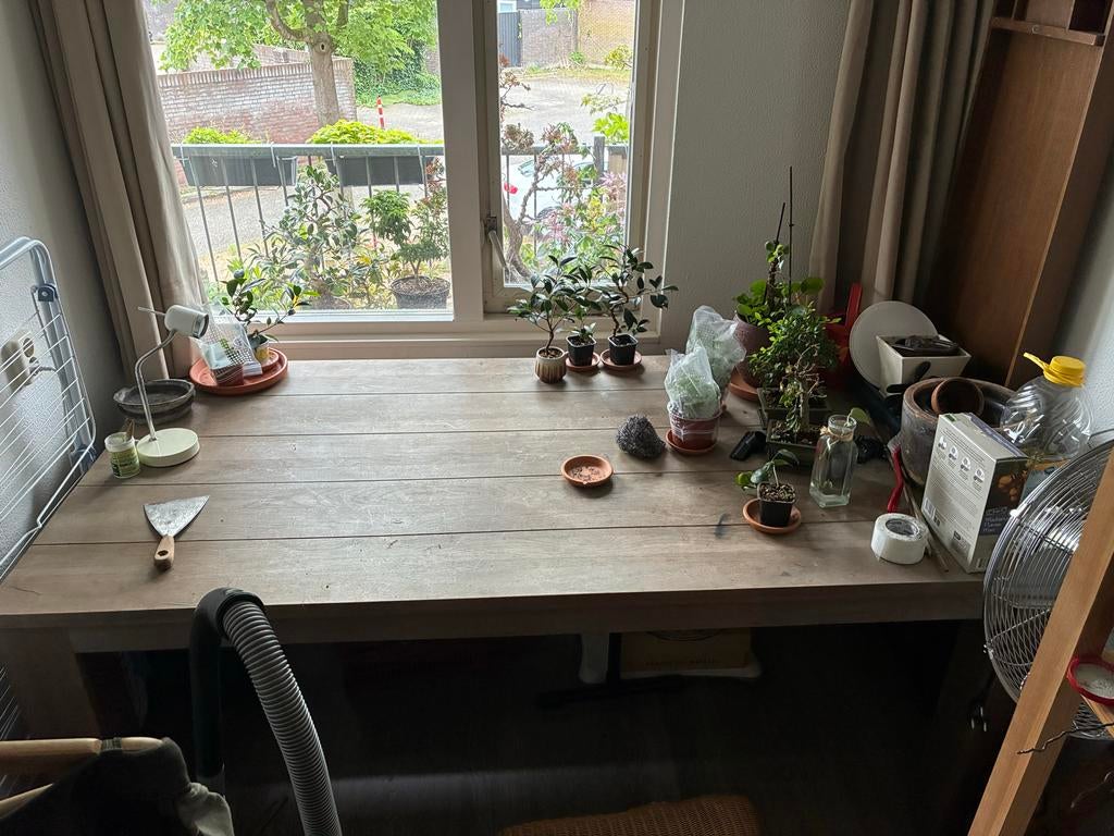 Robuuste houten tafel - 190x95 cm, Huis en Inrichting, Tafels | Eettafels, Ophalen, Gebruikt, 50 tot 100 cm, 150 tot 200 cm