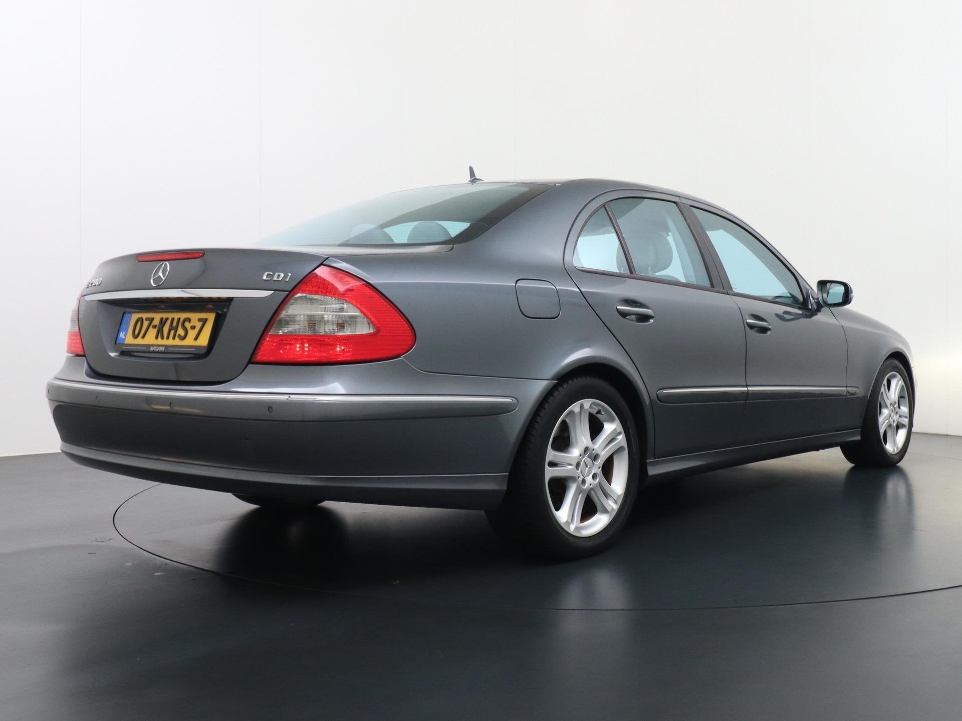 Mercedes-Benz E-klasse 280 CDI Avantgarde 1e eigenaar Dealer, Auto's, Automaat, Gebruikt, Zwart, 190 pk