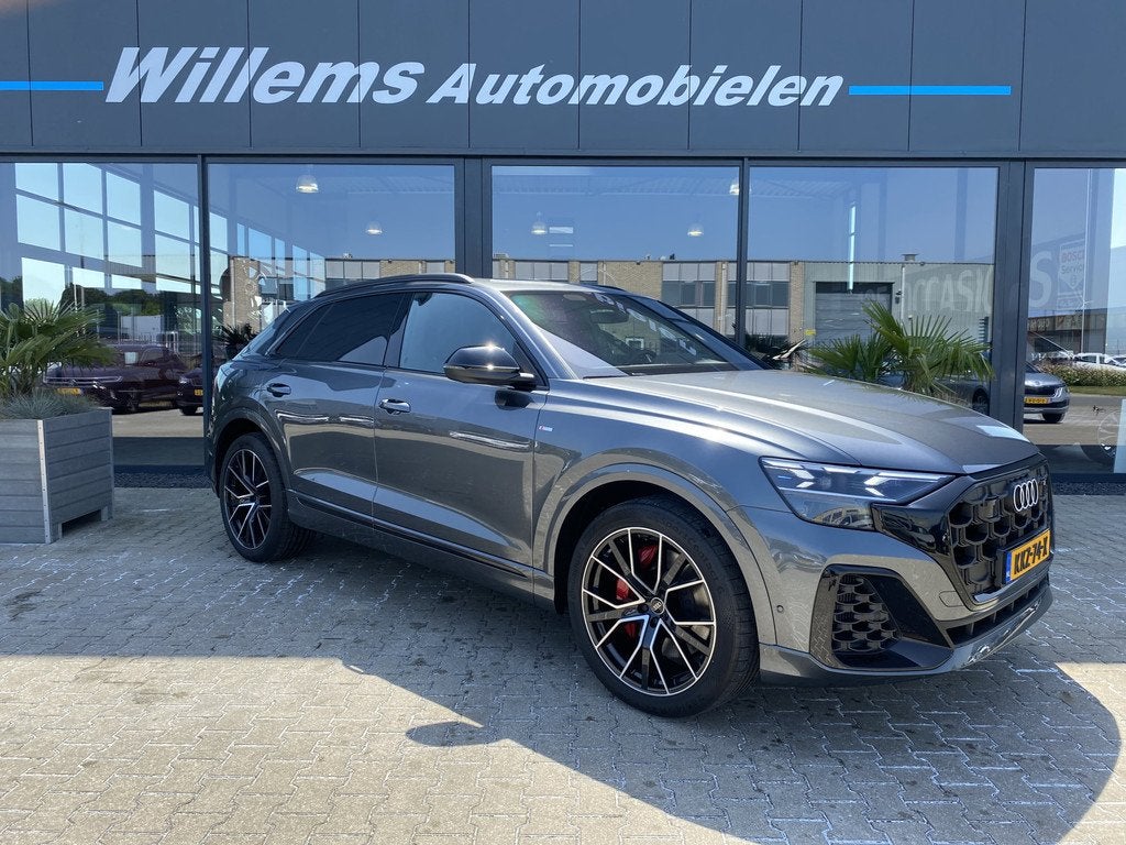 Audi Q8 60 TFSI e quattro Pro Line S Competition Panoramadak, Auto's, Audi, Automaat, Gebruikt, 2995 cc, Met garantie (alle)