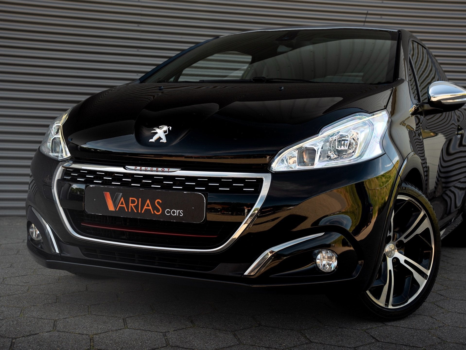 Peugeot 208 1.6 e-THP GTi Glazen dak Camera Navi Nedauto, Auto's, Peugeot, Dealer onderhouden, Gebruikt, Alcantara, Origineel Nederlands
