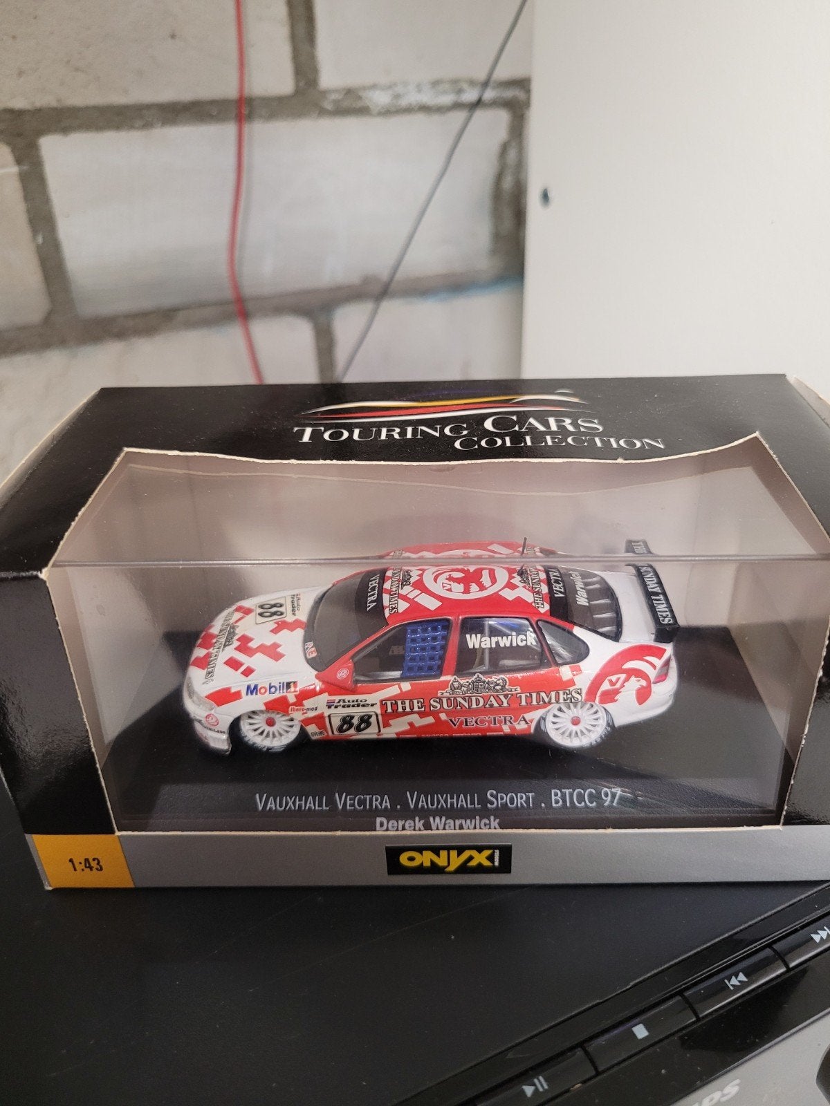 opel vectra onyx 1:43 XT083, Hobby en Vrije tijd, Modelauto's | 1:43, Ophalen of Verzenden, Zo goed als nieuw, Auto, Overige merken