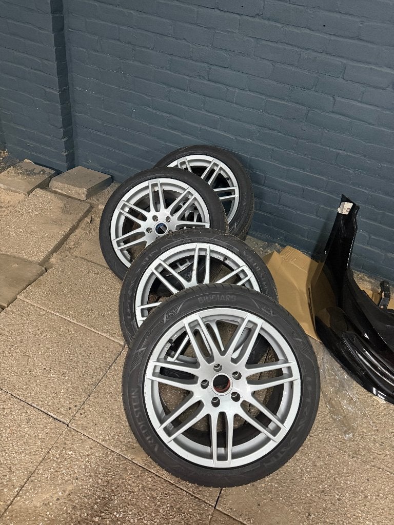 Gebruikte Audi Velgen met Banden - 215/40 ZR 18 97Y, 18 inch, Banden en Velgen, Ophalen of Verzenden, Personenwagen