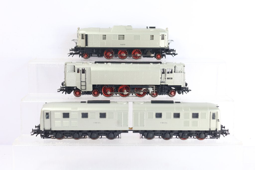 Märklin 34203, Hobby en Vrije tijd, Modeltreinen | H0, Wisselstroom, Locomotief, Ophalen of Verzenden, Zo goed als nieuw