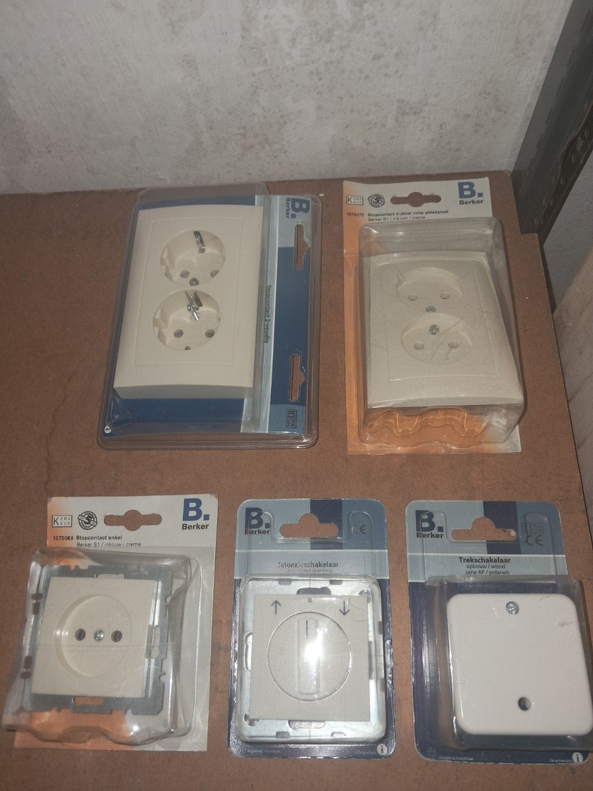 Berker Elektro: WCD's, schakelaars (nieuw in verpakking), Ophalen of Verzenden