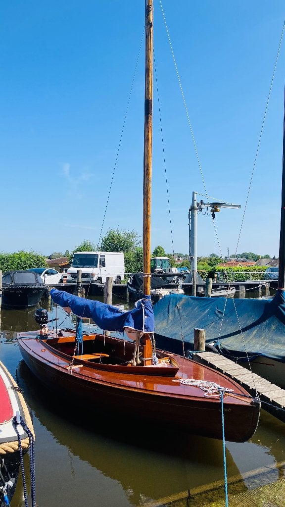 16m2 zeilboot vaarklaar, Watersport en Boten, Open zeilboten, Gebruikt, Overige merken, 16m² klasse, Hout, Anker, Dekzeil, Inclusief zeilen