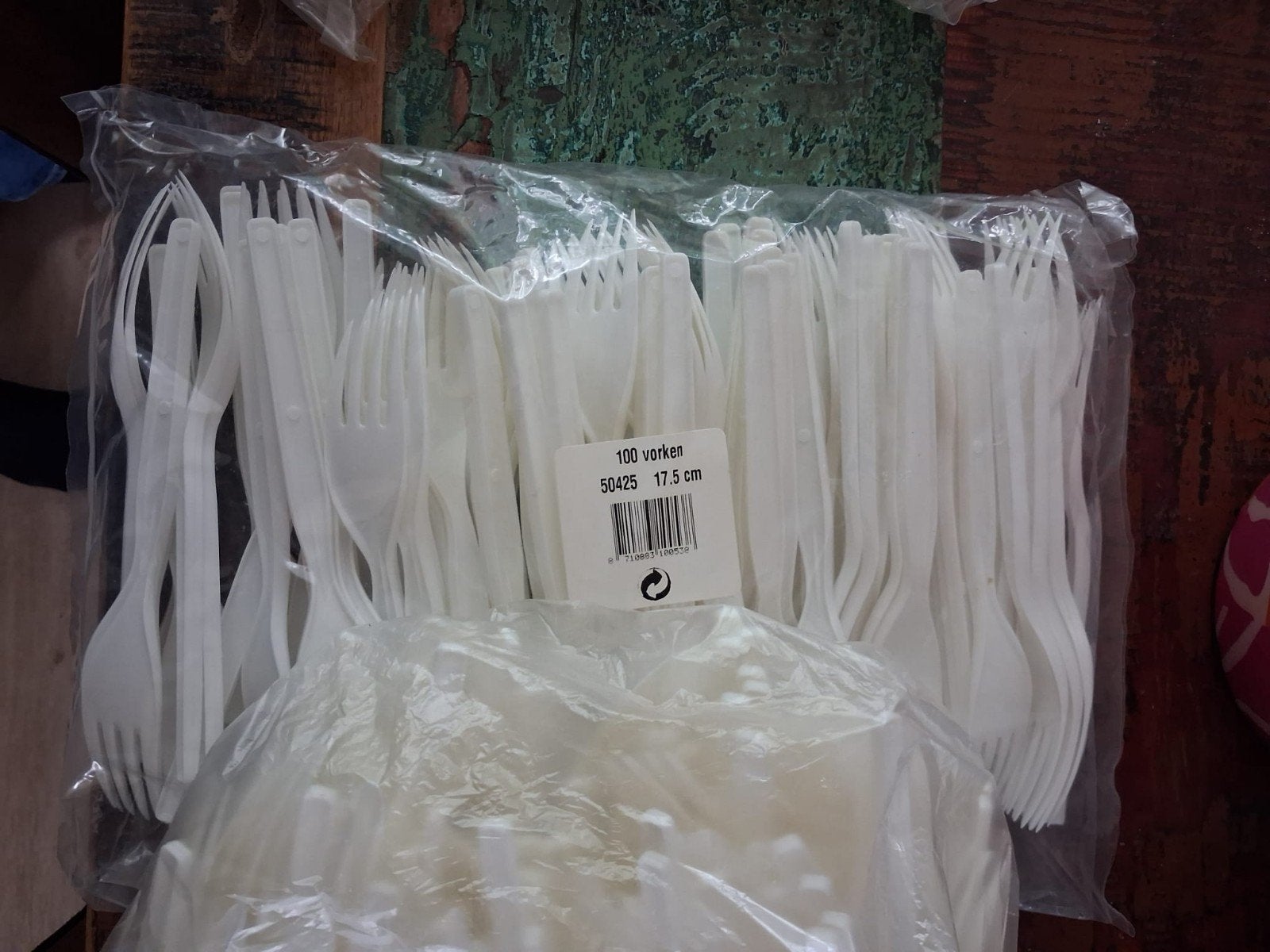 Wegwerpbestek: 300 vorken en 400 messen van plastic, Ophalen of Verzenden, Nieuw, Kunststof, Wit
