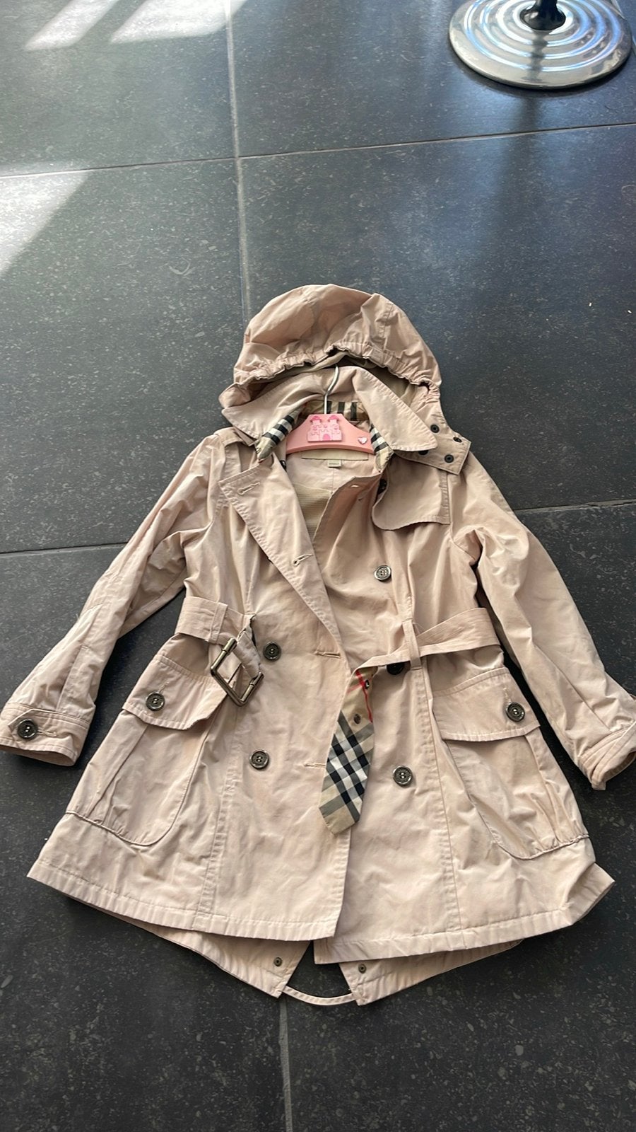 Burberry Regenjas voor Meisjes - Maat 104 (4Y), Ophalen, Zo goed als nieuw, Meisje
