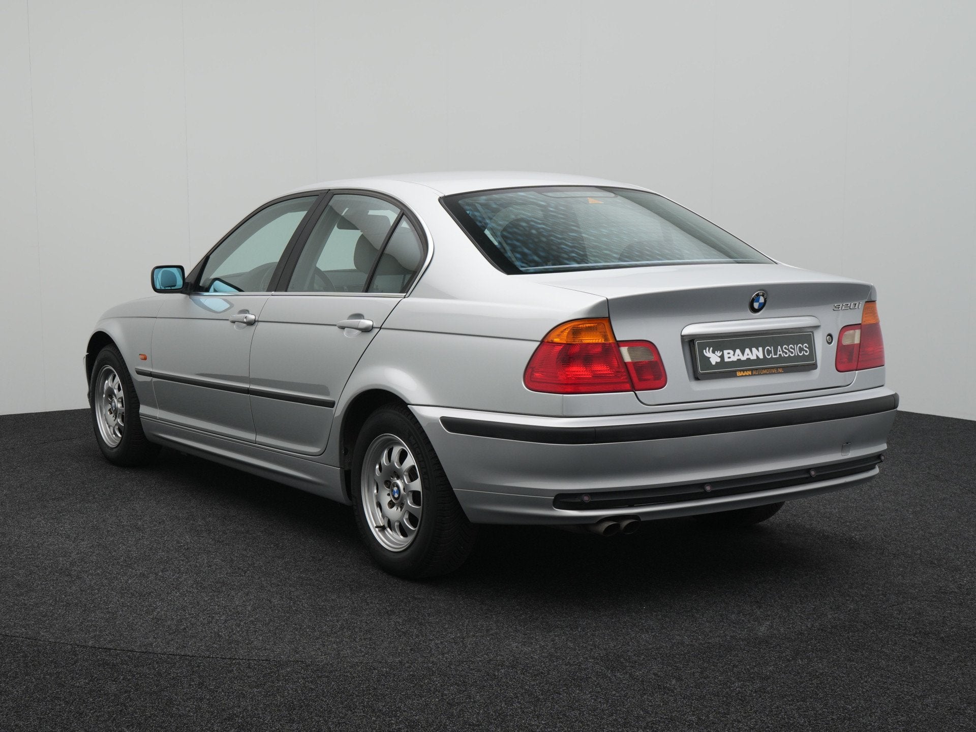 BMW 3-serie 320i Executive | Lage km | (bj 2000, automaat), Auto's, Oldtimers, Automaat, Achterwielaandrijving, 150 pk, Bedrijf
