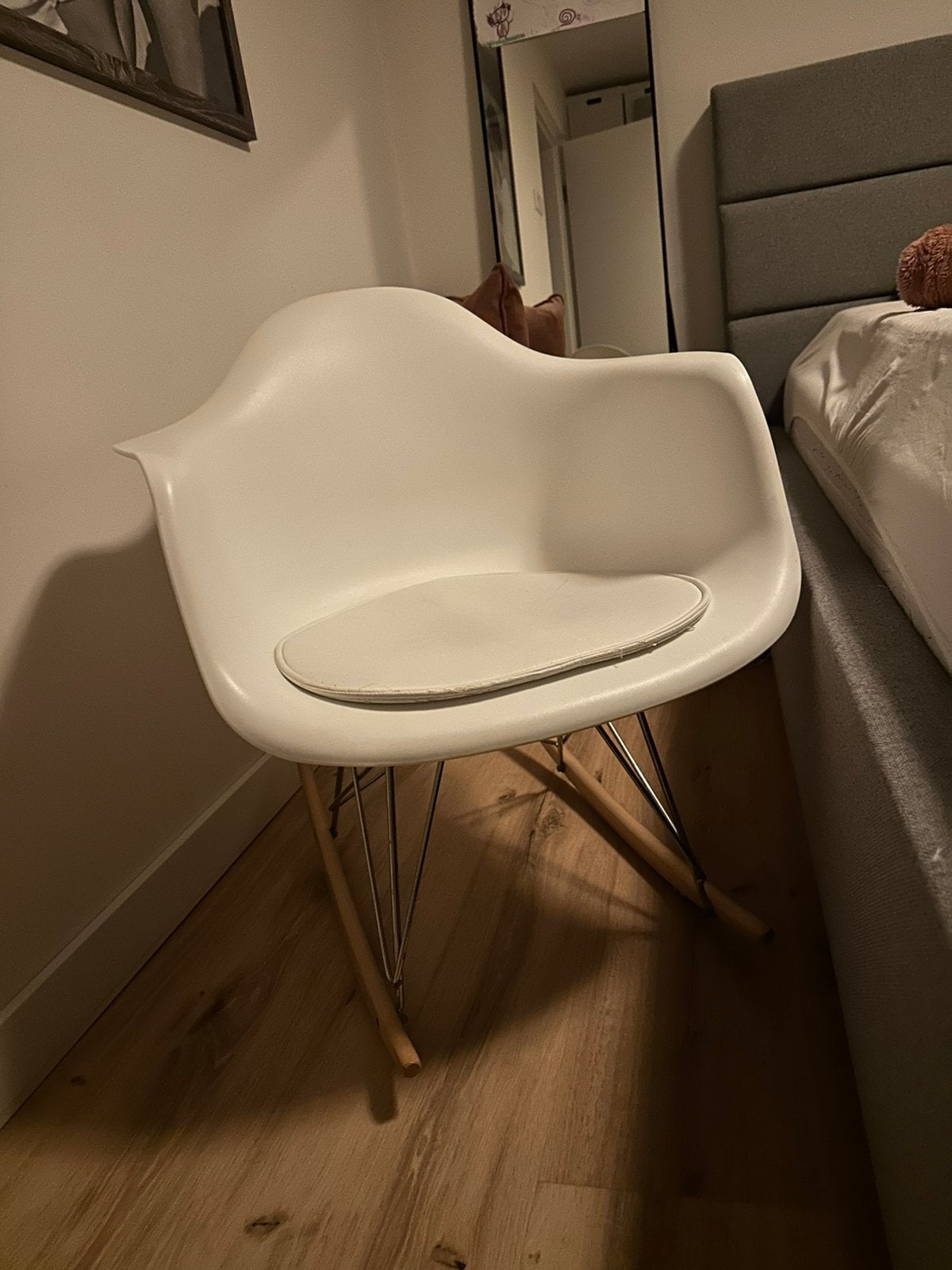 Kuipstoel schommelstoel met kussen, Huis en Inrichting, Stoelen, Ophalen, Wit, Eén