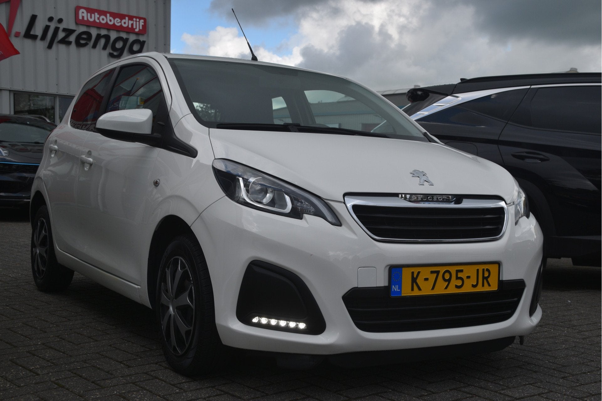 Peugeot 108 1.0 e-VTi Active Carplay | Camera | Airco | groo, Voorwielaandrijving, Stof, Gebruikt, Euro 6