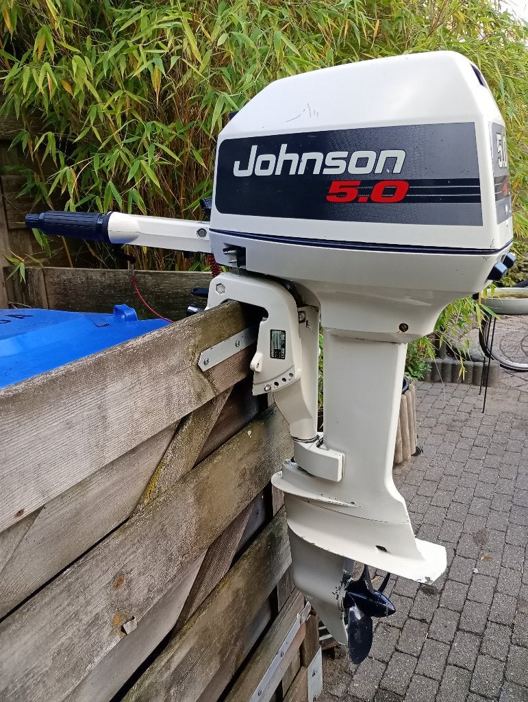 johnson 5pk tweetakt buitenboordmoter weinig draaiuren, Ophalen, Gebruikt, Motor en Techniek, Zeilboot of Motorboot