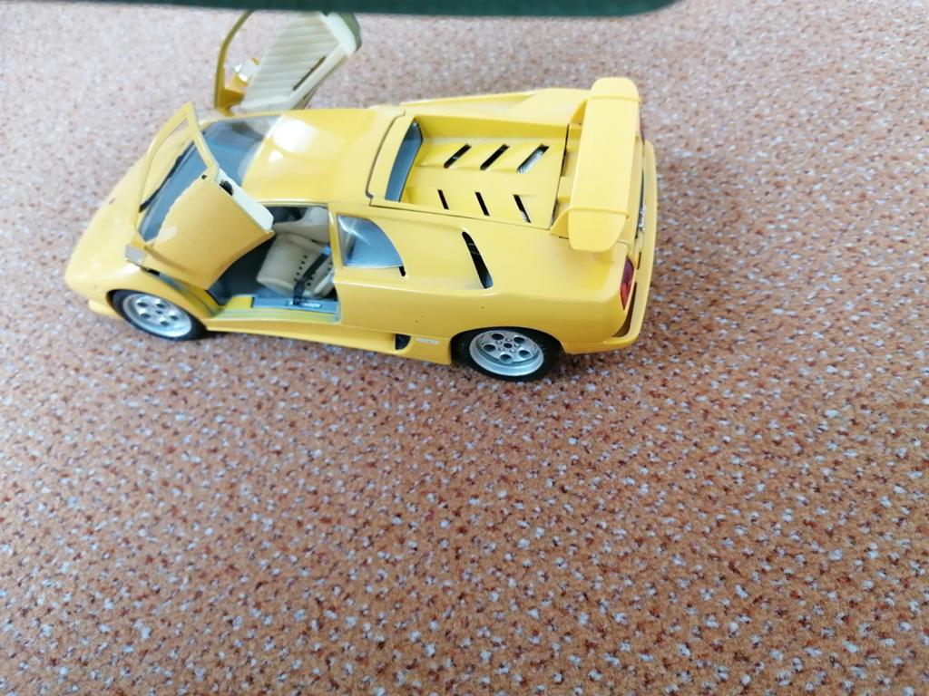 Burago Lamborghini Diablo (1990) - Geel schaalmodel, Ophalen, Auto, Overige merken