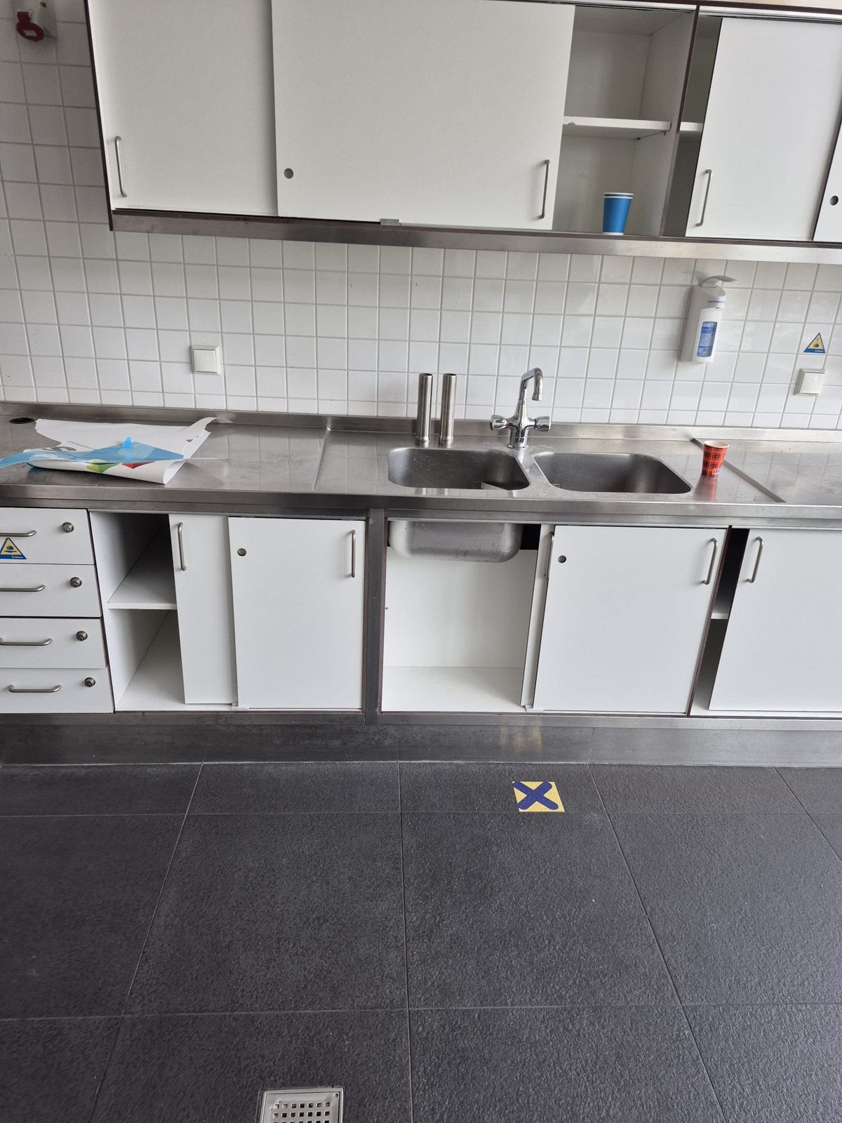 Horeca keuken / aanrecht met bovenkastjes rvs, Ophalen, Gebruikt, Q, Qq
