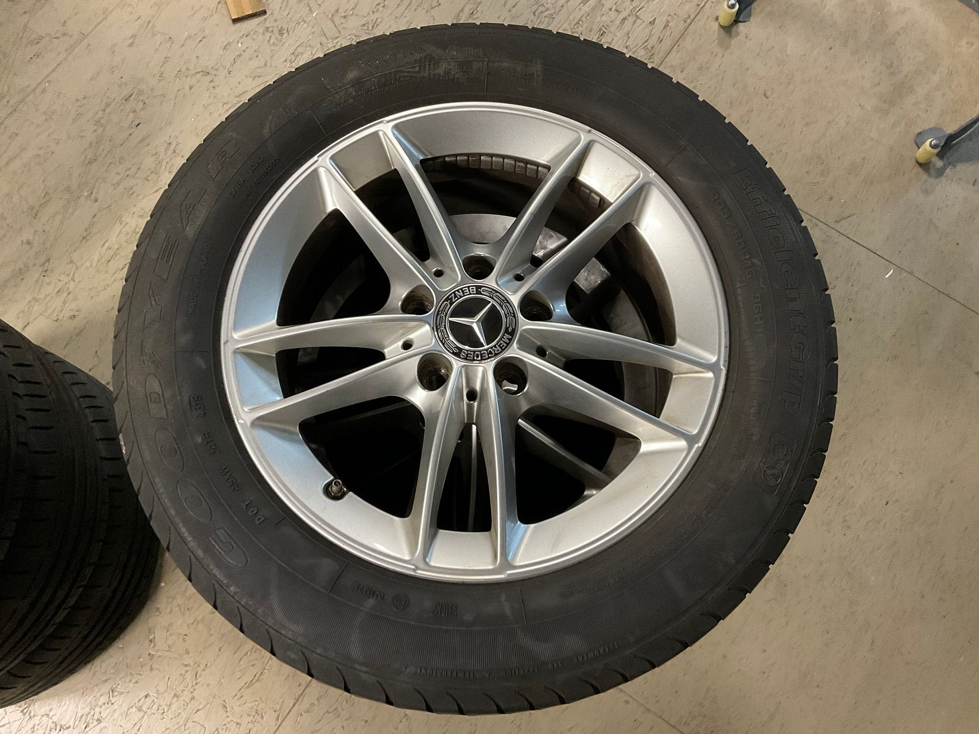 Mercedes benz velgen met banden, Auto-onderdelen, Banden en Velgen, Gebruikt, -, -, Banden en Velgen