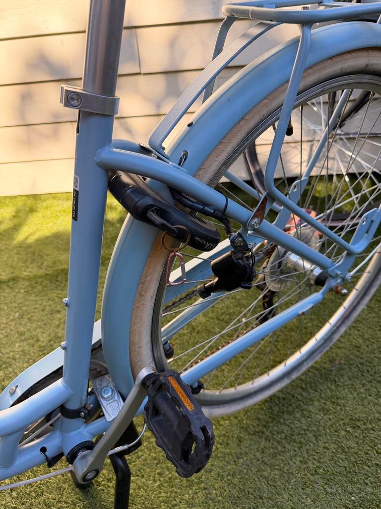 Lichtblauwe damesfiets met mand en slot, Overige merken, Velgrem, Ophalen of Verzenden, 53 tot 56 cm