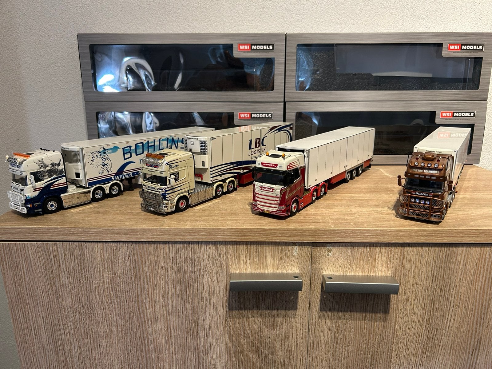 Te koop 4x wsi, Ophalen of Verzenden, Zo goed als nieuw, Bus of Vrachtwagen, Wsi