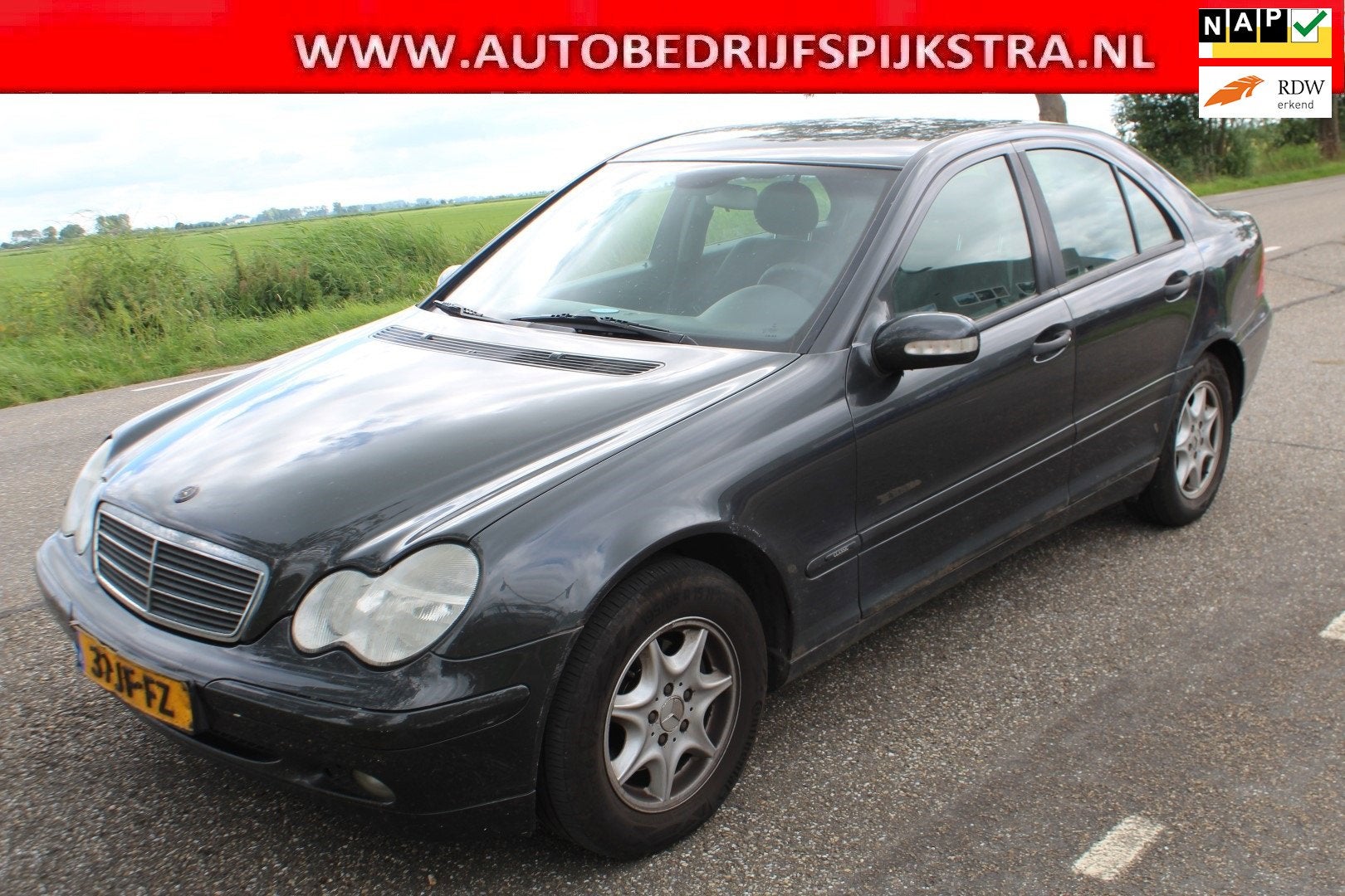 Mercedes-Benz C-klasse 180 Classic // sedan //, Auto's, 1355 kg, 1998 cc, Gebruikt, Zwart