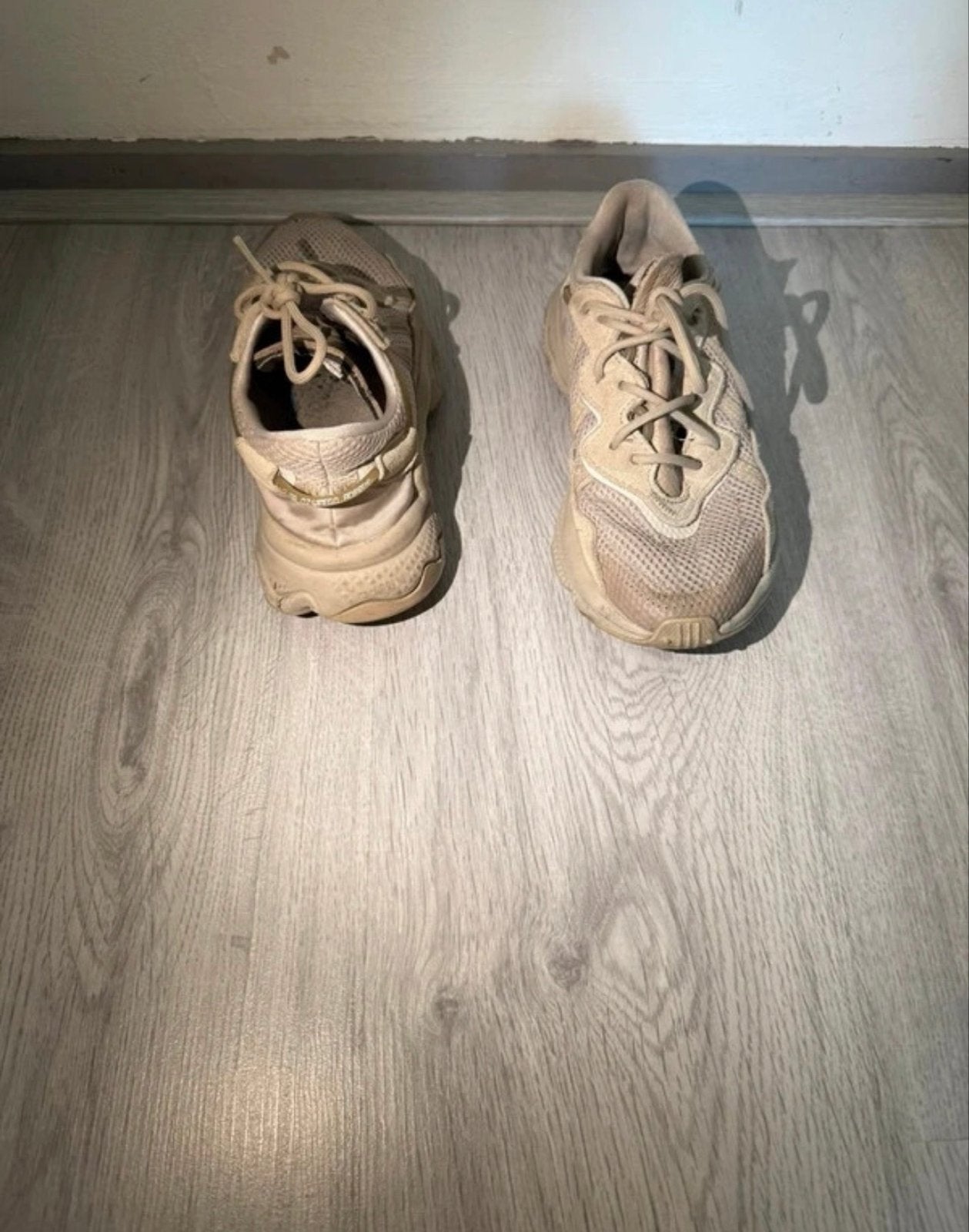 Adidas Ozweego beige sneakers maat 36, Ophalen of Verzenden, Gedragen, Beige, Sneakers of Gympen