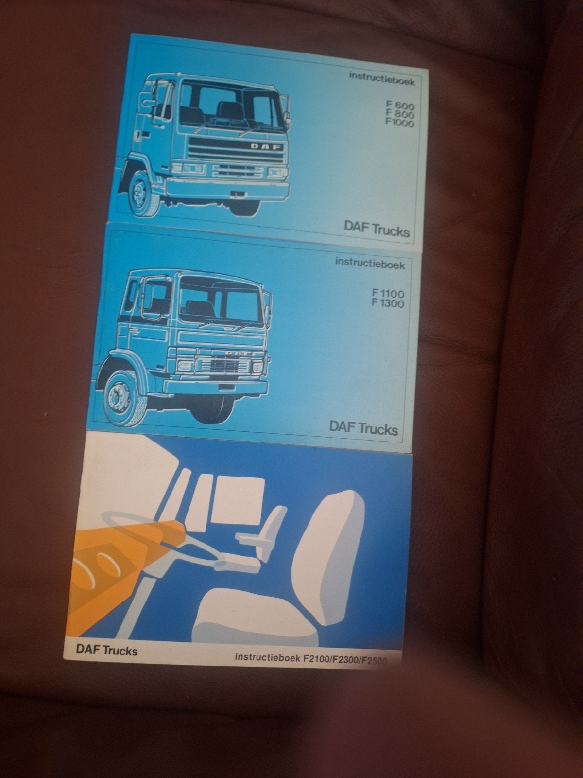 DAF Trucks Instructieboeken F600-F2500, Ophalen of Verzenden, Gelezen, Overige merken