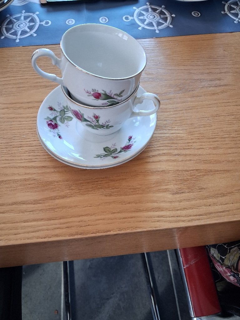 Set van 2 Vintage Rozen Kop en Schotel, Ophalen, Gebruikt, Overige merken, Vintage