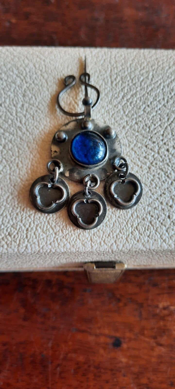 Vintage Keltische fibula broche met blauwe steen, Overige materialen, 4 tot 7 cm, Gebruikt, Ophalen of Verzenden