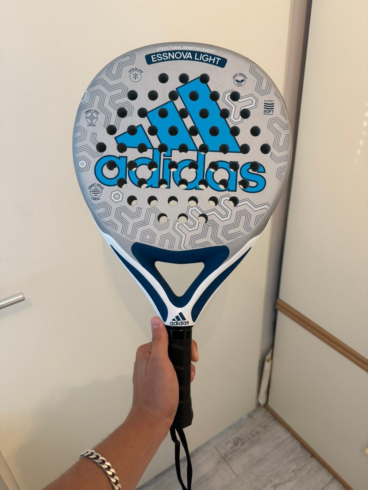 Adidas Essnova Light, Sport en Fitness, Ophalen of Verzenden, Zo goed als nieuw, Padelracket