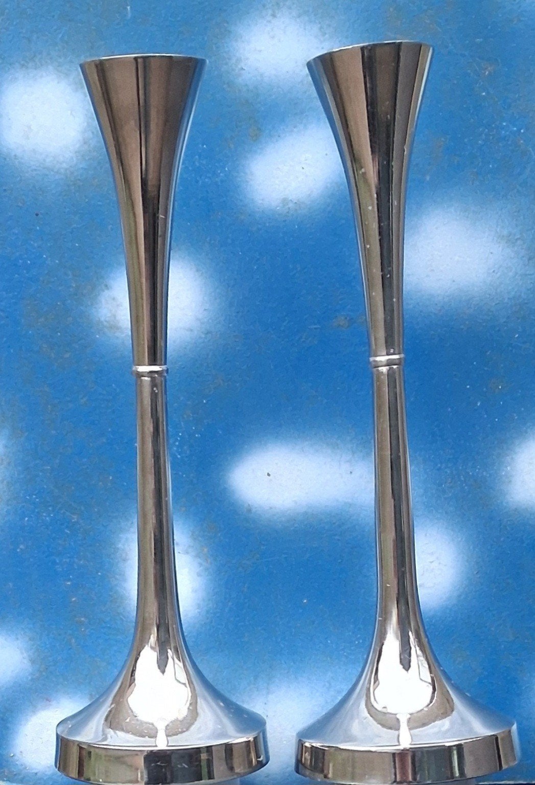Design kandelaar. Gepolijst aluminium. 2 st. 30 cm., Huis en Inrichting, Woonaccessoires | Kandelaars en Kaarsen, Ophalen, Overige merken