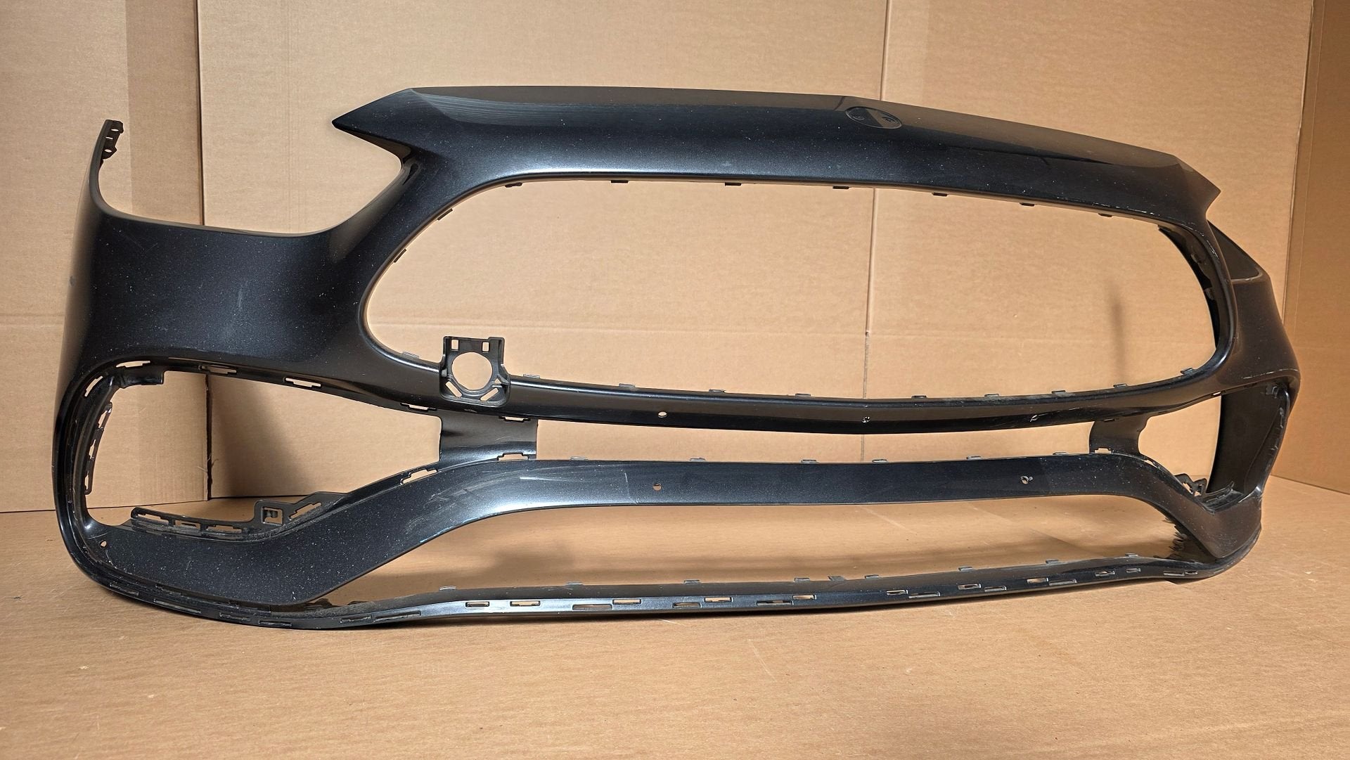 Voorbumper Mercedes C Klasse W206 AMG ORGINEEL A2068858401, Auto-onderdelen, Gebruikt, -, Voor, Ophalen of Verzenden