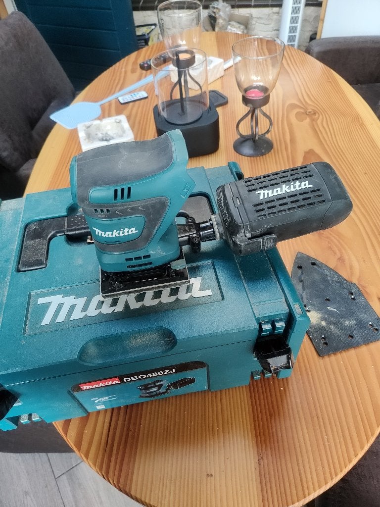 Makita accu schuurmachine 18 volt, Doe-het-zelf en Verbouw, Ophalen of Verzenden, Gebruikt, Minder dan 600 watt, Excentrische schuurmachine