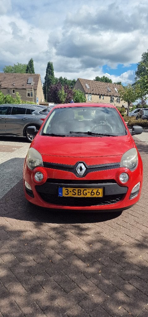 Renault Twingo 1.2 16V 2013 | 121.648 km | Bluetooth | Rood, Voorwielaandrijving, 74 pk, 4 stoelen, Origineel Nederlands