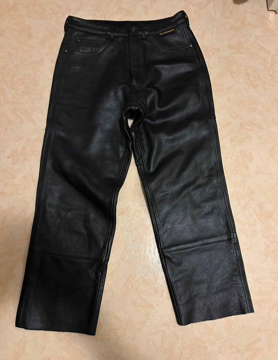Leren dames motorbroek maat 27 nieuw

Merk orina 9708 Texas, Ophalen of Verzenden, Nieuw met kaartje, Dames, Broek | leer