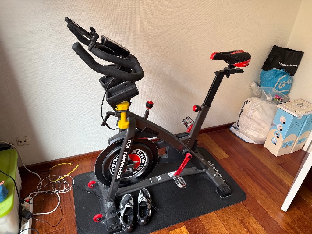 Schwinn IC8 Zwift compatible, Sport en Fitness, Ophalen, Spinningfiets, Zo goed als nieuw, Metaal