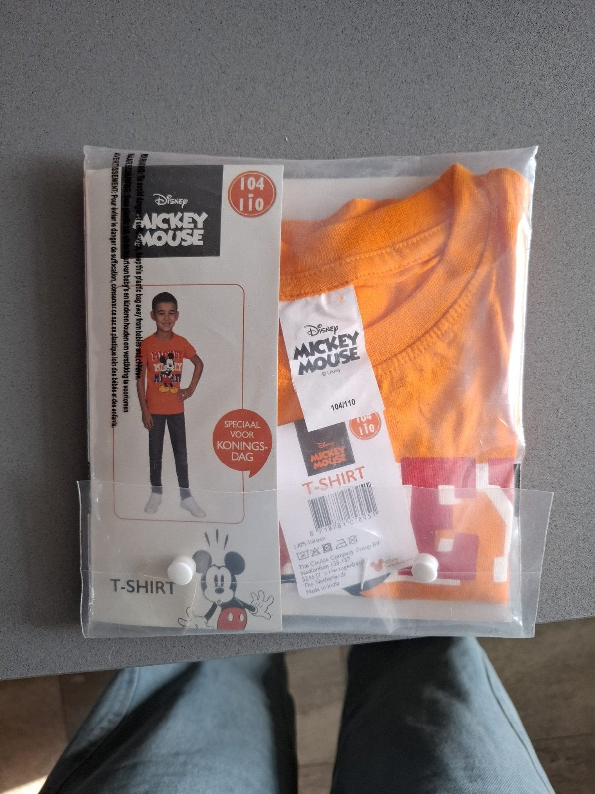 Nieuw Mickey Mouse T-shirt Oranje Maat 104/110, Jongen of Meisje, Nieuw, Ophalen of Verzenden, Shirt of Longsleeve