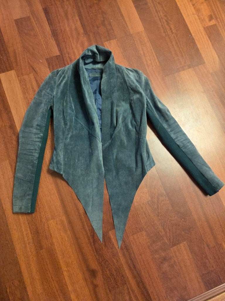 Stoer-chique suede jasje met sjaalhals, Kleding | Dames, Jasjes, Kostuums en Pakken, Ophalen of Verzenden, Zo goed als nieuw, Jasje