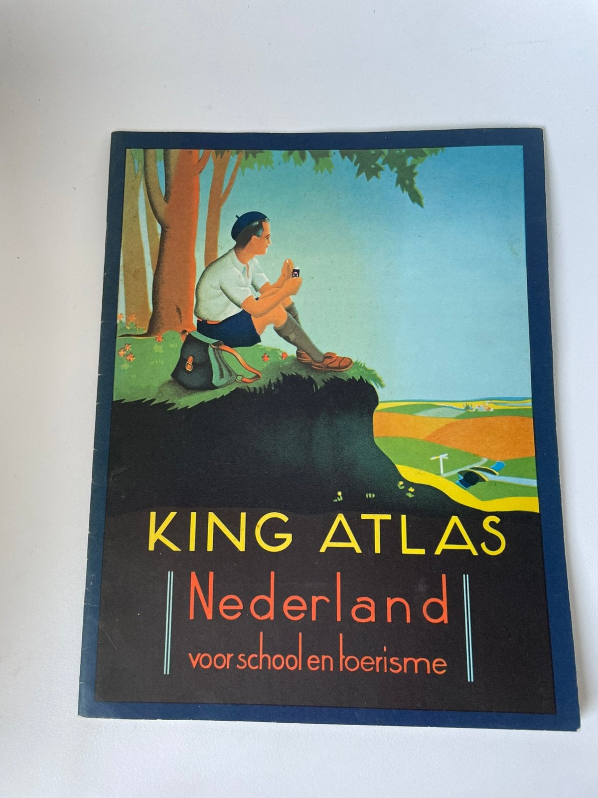 King Atlas Nederland voor school en toerisme, 1981, Nijgh, Boeken, Atlassen en Landkaarten, Gelezen, Overige atlassen, Ophalen of Verzenden