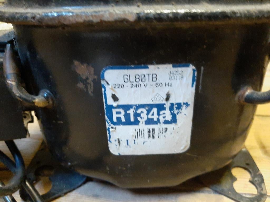 Koelkast compressor GL80TB R134a 220-240V, Ophalen of Verzenden, Gebruikt