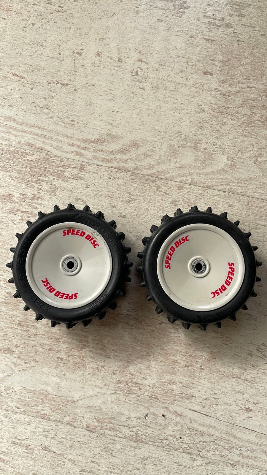 Tamiya Speed Disc 1989, Kyosho banden, Ophalen of Verzenden, Zo goed als nieuw