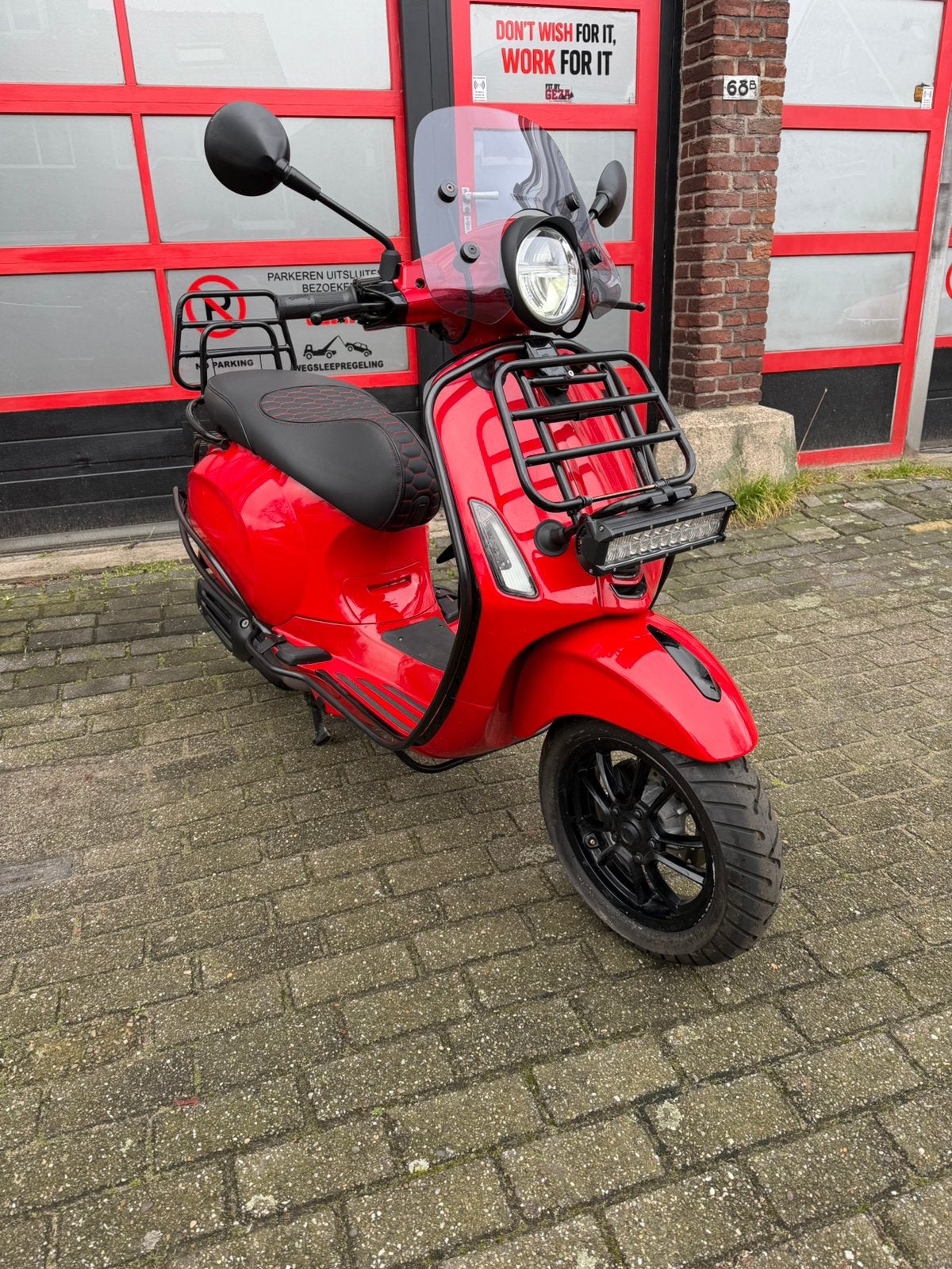 Vespa Primavera 50, Ophalen of Verzenden, Zo goed als nieuw, Benzine