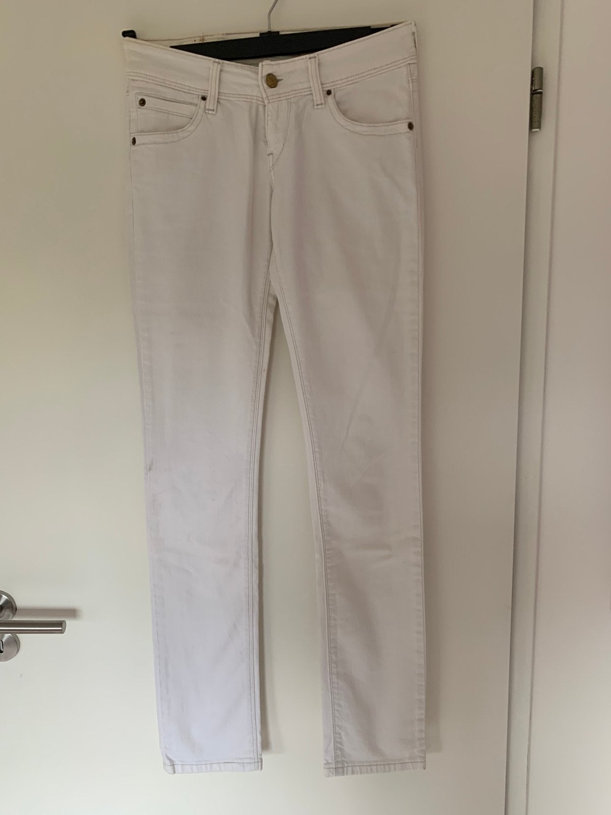 Levi witte spijkerbroek mt 36 /38 slim fit 571, Wit, Ophalen of Verzenden, Zo goed als nieuw, Maat 36 (S)
