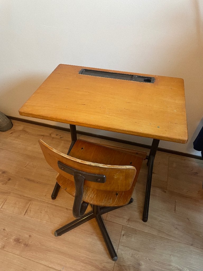 Oude schoolbank / lessenaar, Antiek en Kunst, Ophalen