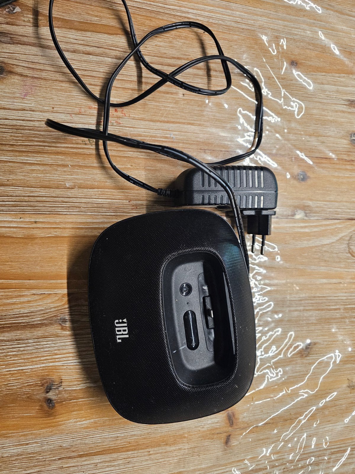 JBL OnBeat Micro Speaker dock voor iPhone en iPod, Gebruikt, Ophalen of Verzenden, Draagbare speaker, Minder dan 60 watt