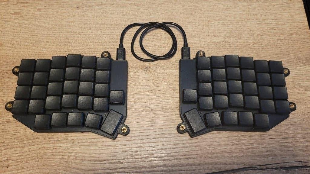 Sofle Choc Pro Split Ergonomic Keyboard (low profile), Nieuw, Overige indelingen, Bedraad, Hot-swappable