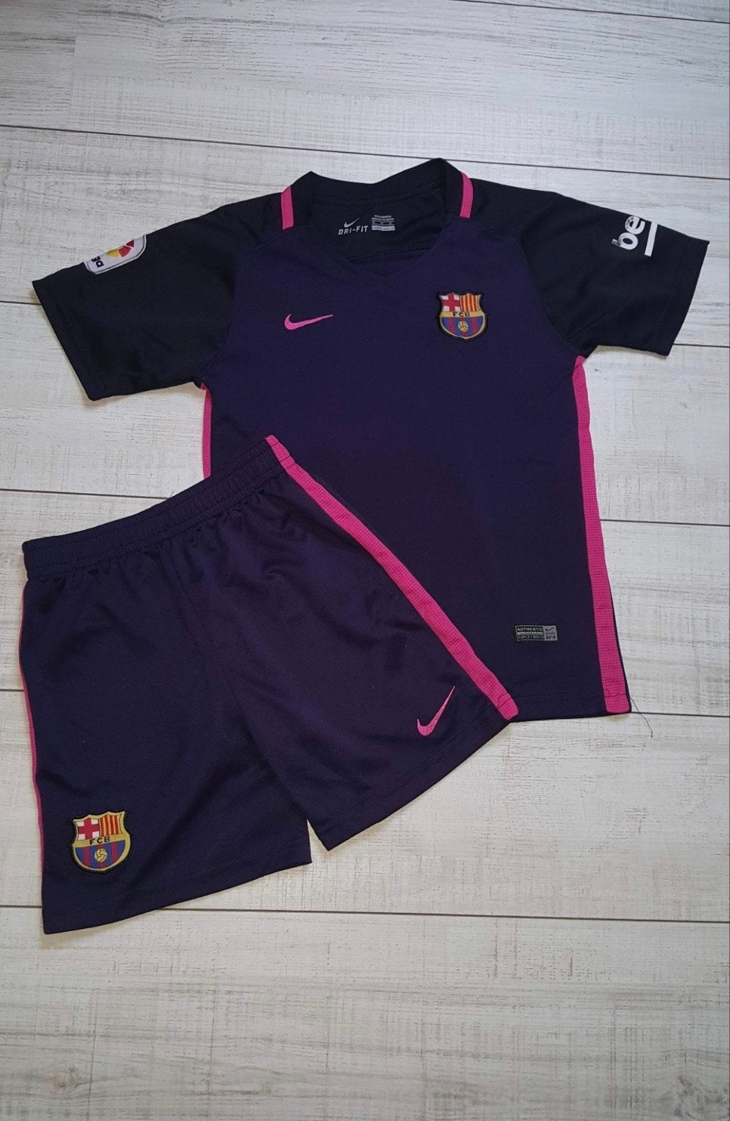 Nike FC Barcelona voetbaltenue Messi maat 152, Maat XS of kleiner, Ophalen of Verzenden